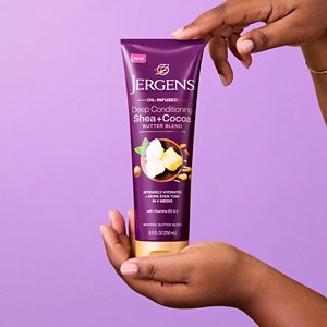 Jergens_Shea_Cocoa_Model_June_2022_3283 (1)